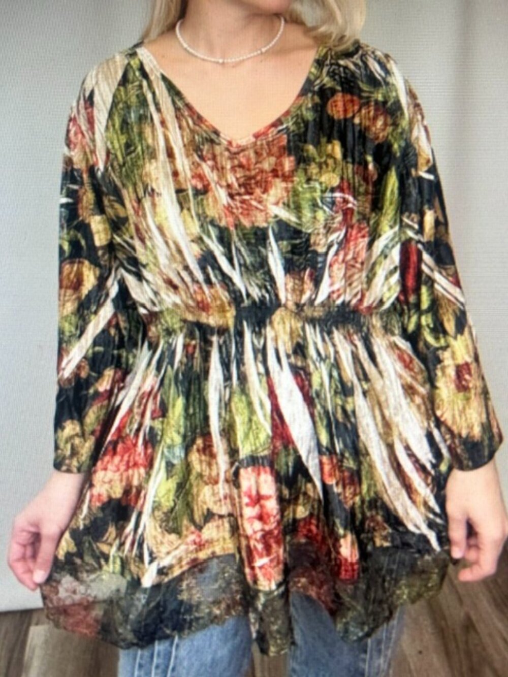 A Rare Bird Floral Plush Crushed Velvet V Neck Pull On Cinched Waist Top NWT